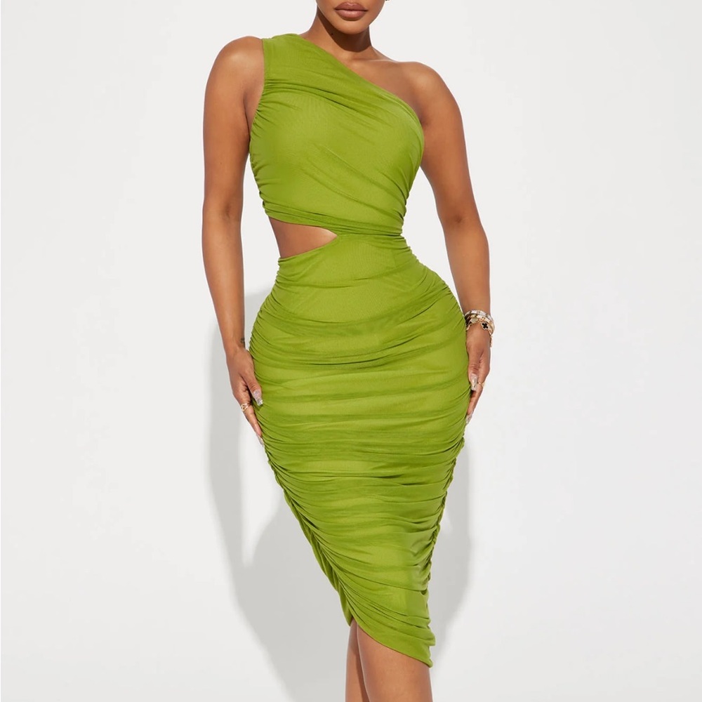 Dinner in Venice ruched midi dress- green